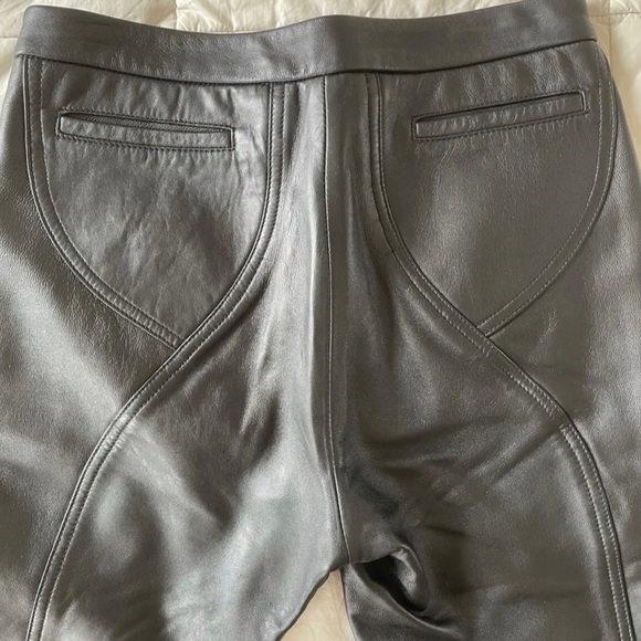 Vintage BCBG Max Azria Leather Pants (fully lined) in Size 2 - Picture 2 of 8